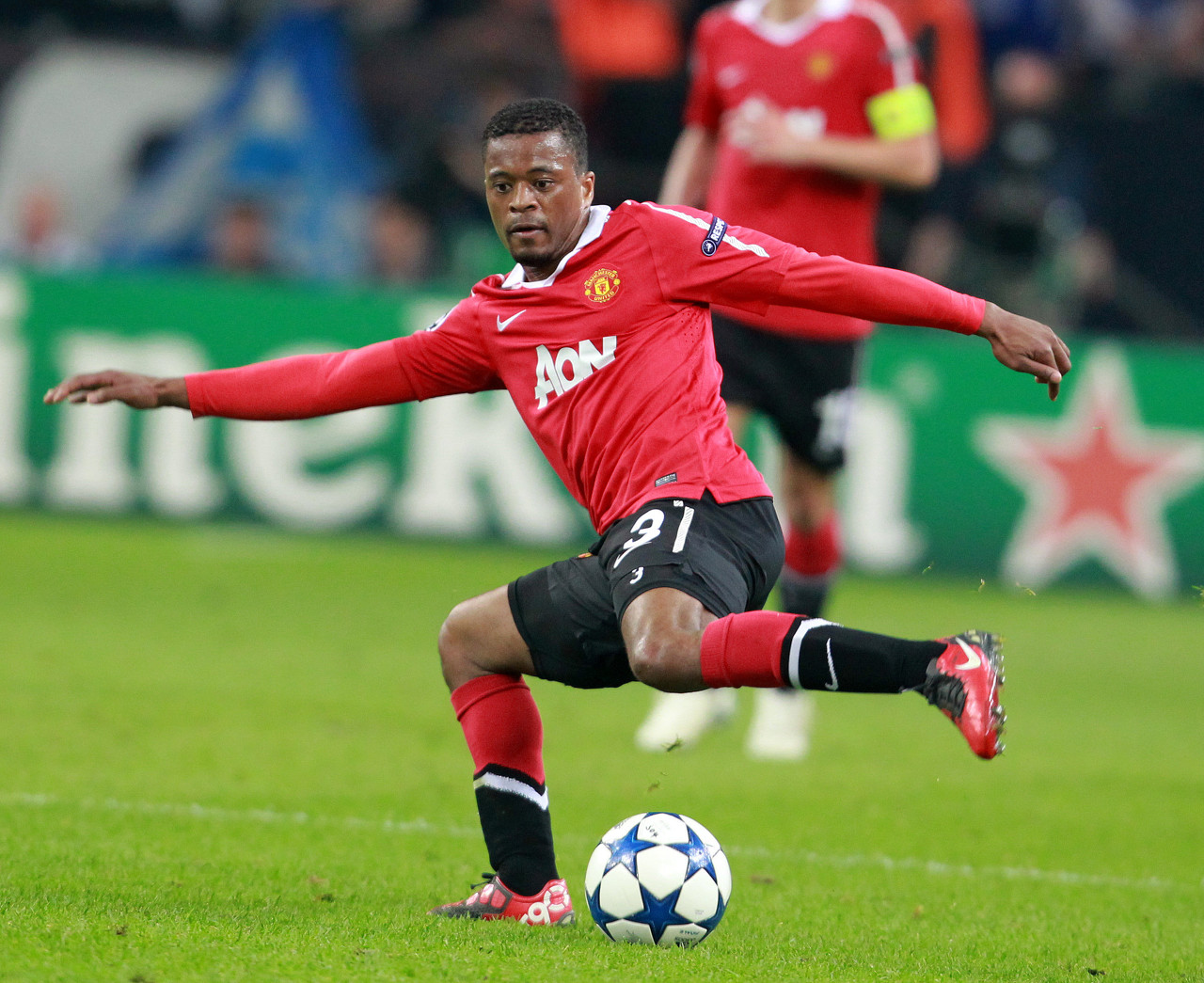 横扫英超以 横扫英超以